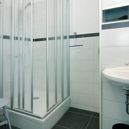 Dom wakacyjny Doppelhaushaelfte Dock No 7 0 In Zirchow