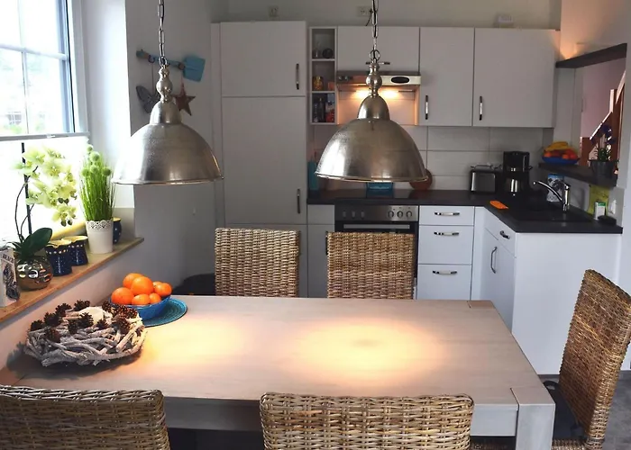 Дом отдыха Doppelhaushaelfte Dock No 7 0 In